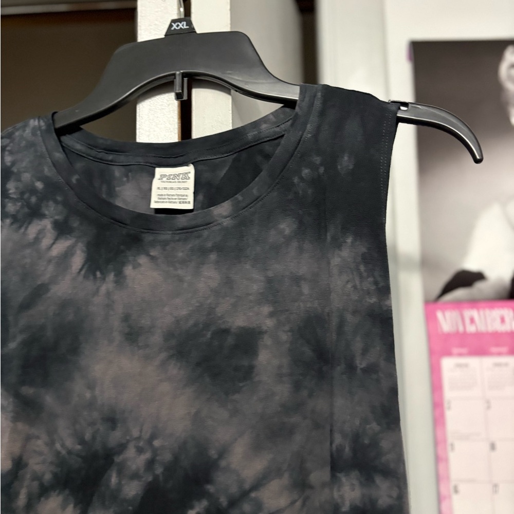PINK Victoria's Secret Black Tee - Picture 2 of 4